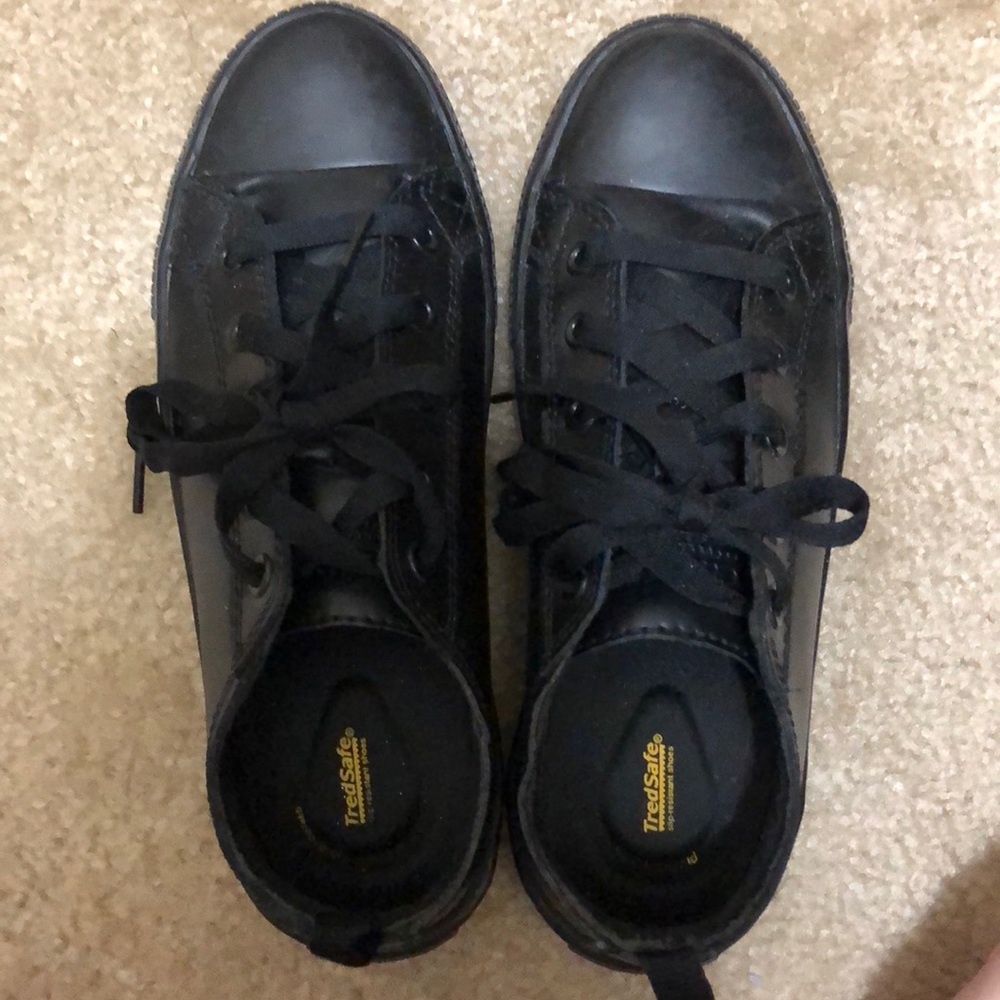 all black non slip shoes